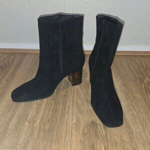 Journee Collection Boots